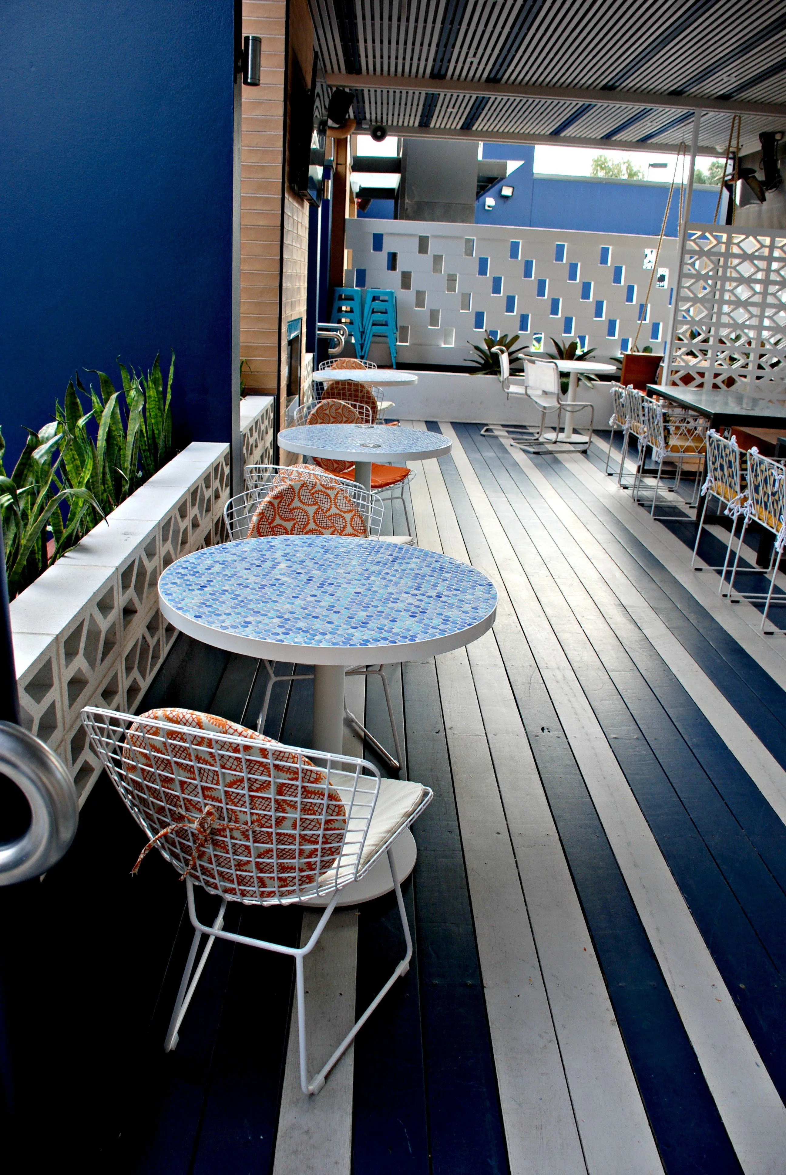 Pub: Mill Hotel